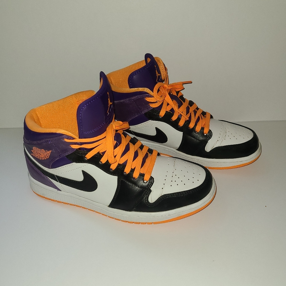 Vintage 2013 Air Jordan 1 Mid ‘Phoenix Suns’ White/Bright Citrus/Court Purple…